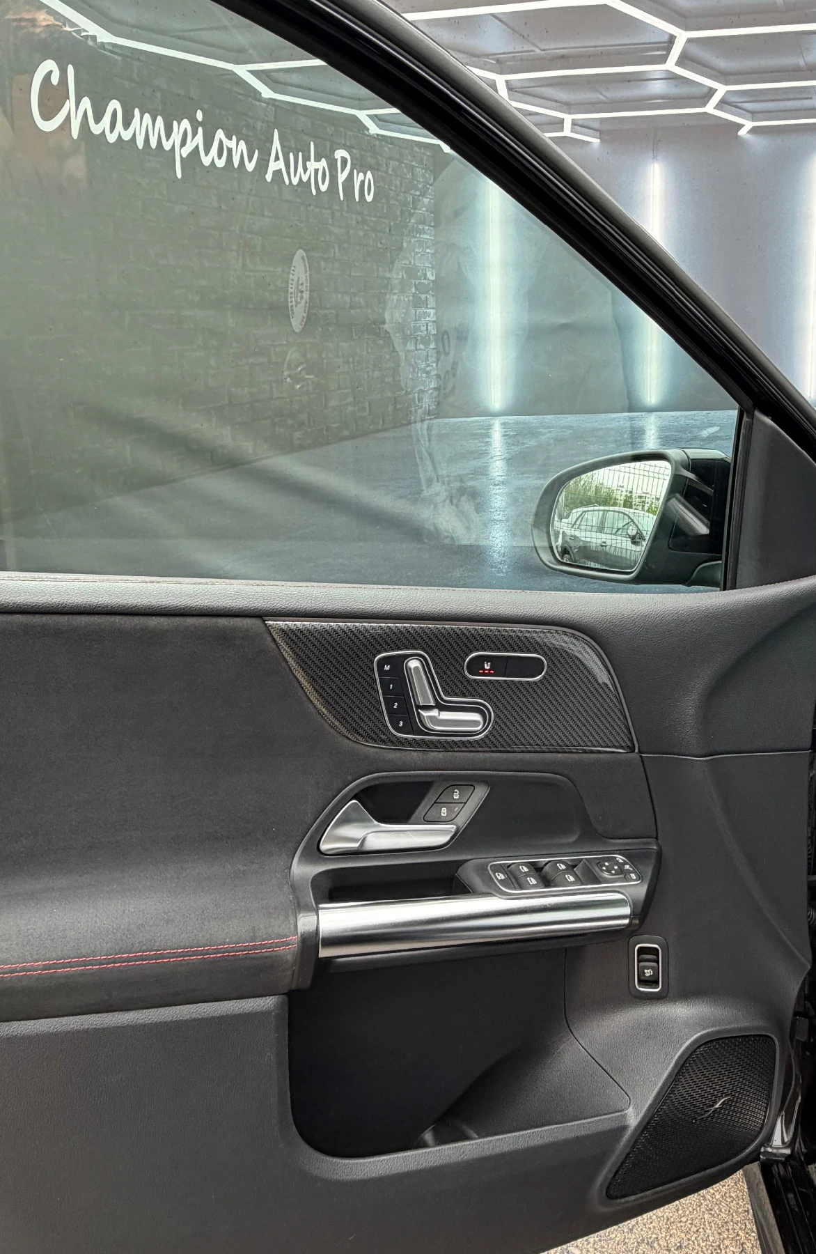 Mercedes-Benz B 200 AMG Line, снимка 8 - Автомобили и джипове - 55217284