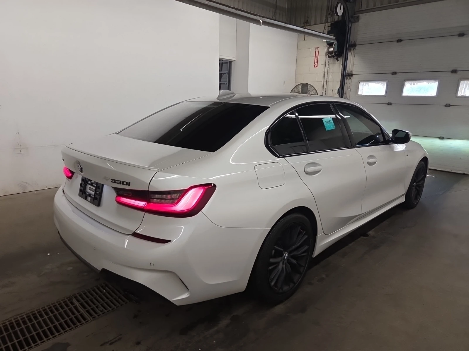 BMW 330 � ����� * * CARFAX * * ���� ������ * *  | Mobile.bg � ����������� 4