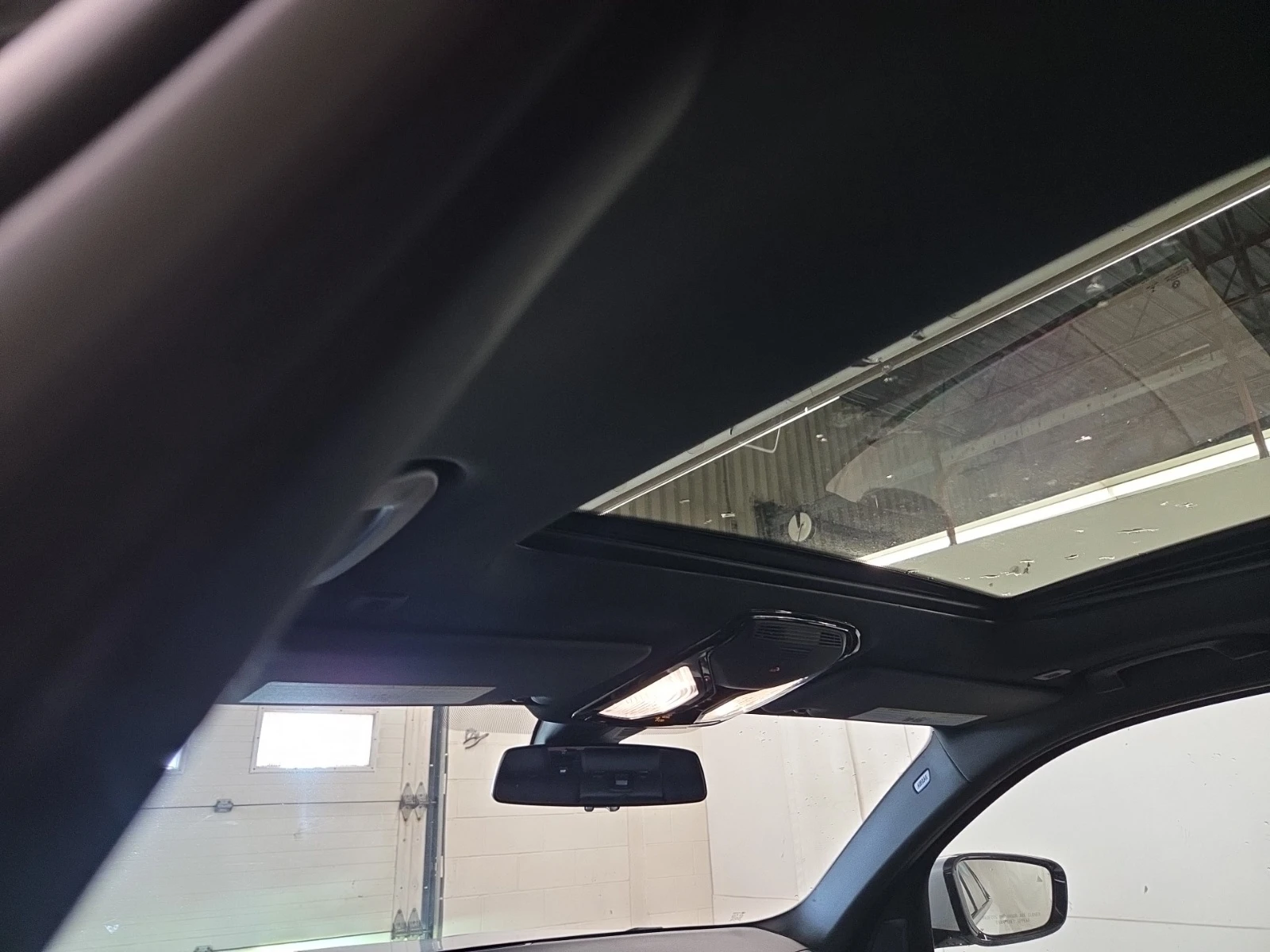BMW 330 � ����� * * CARFAX * * ���� ������ * *  | Mobile.bg � ����������� 12