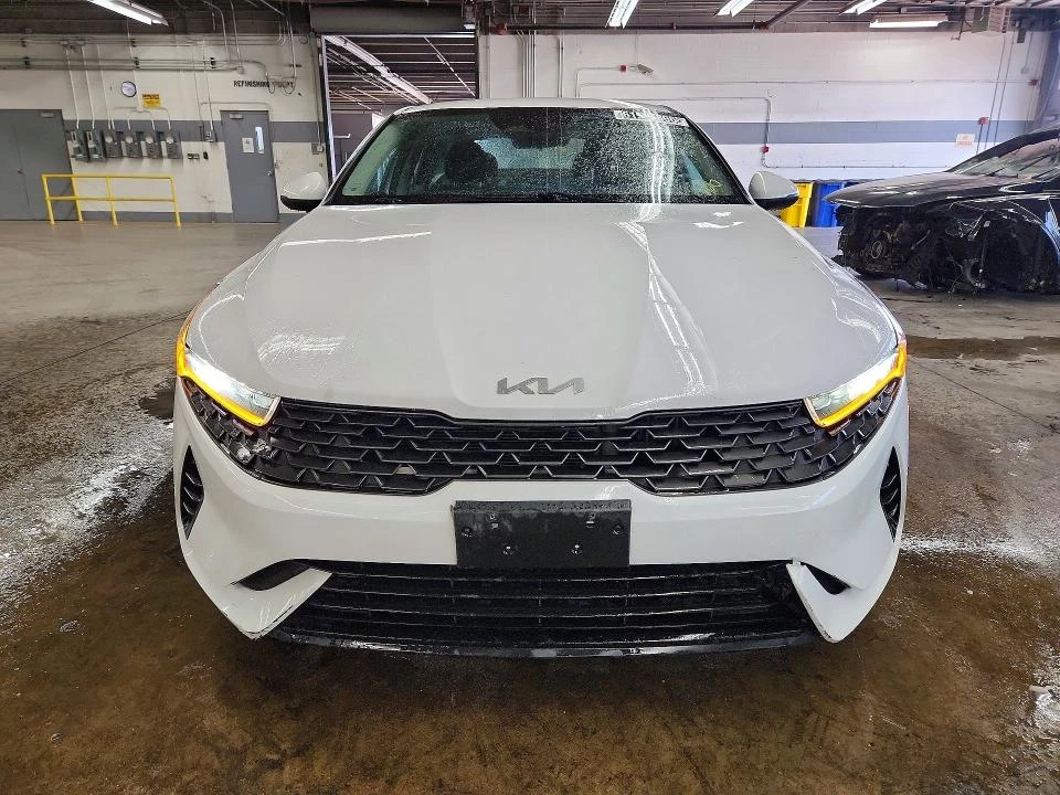 Kia K5, снимка 2 - Автомобили и джипове - 55460320