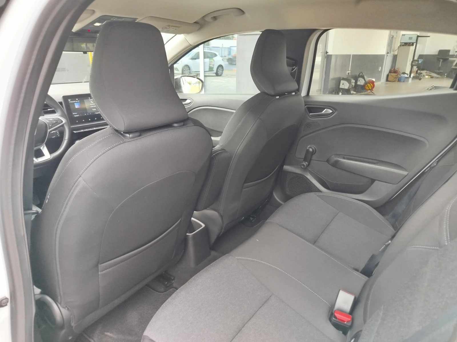 Renault Clio 1.0 TCe/ 91 к.с., снимка 14 - Автомобили и джипове - 55787363