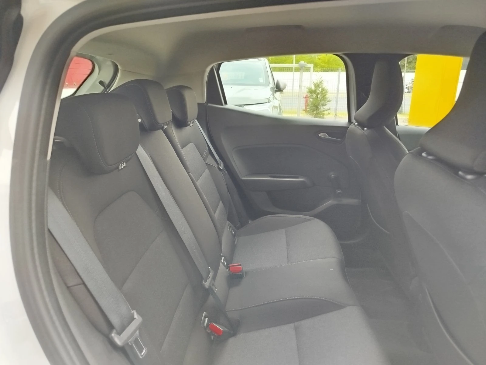 Renault Clio 1.0 TCe/ 91 к.с., снимка 17 - Автомобили и джипове - 55787363