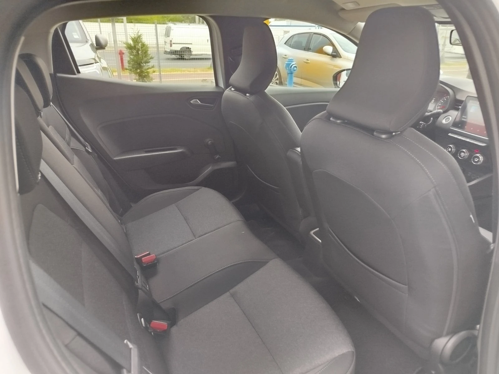 Renault Clio 1.0 TCe/ 91 к.с., снимка 16 - Автомобили и джипове - 55787363