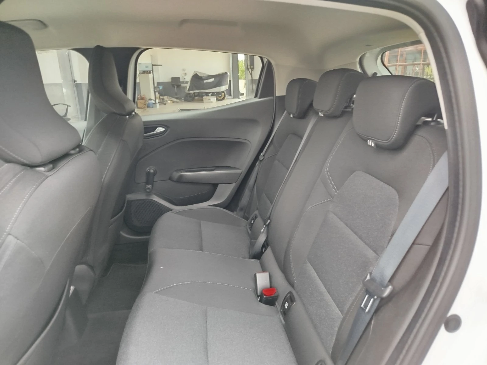 Renault Clio 1.0 TCe/ 91 к.с., снимка 15 - Автомобили и джипове - 55787363