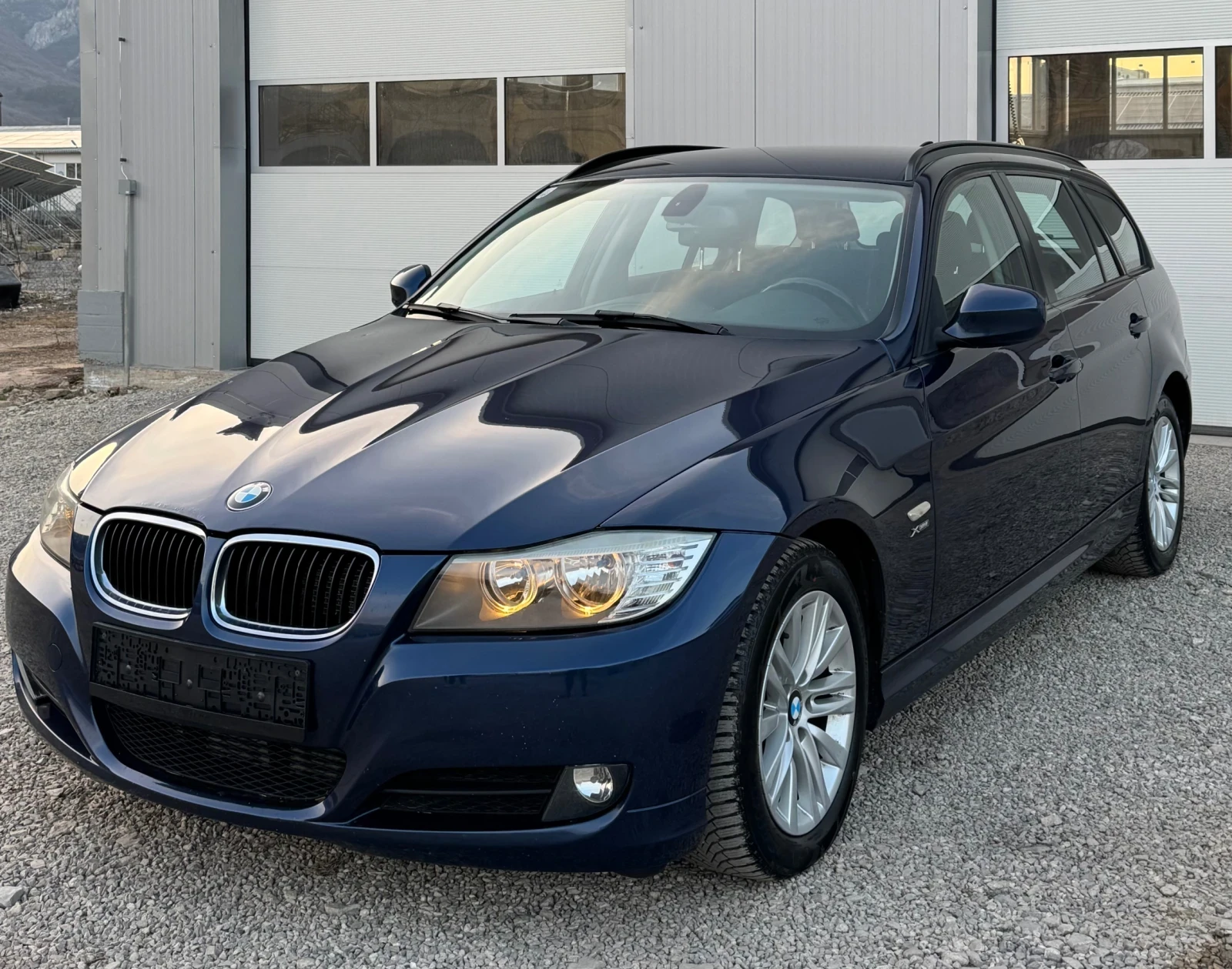 BMW 320 Xdrive, снимка 4 - Автомобили и джипове - 55866746