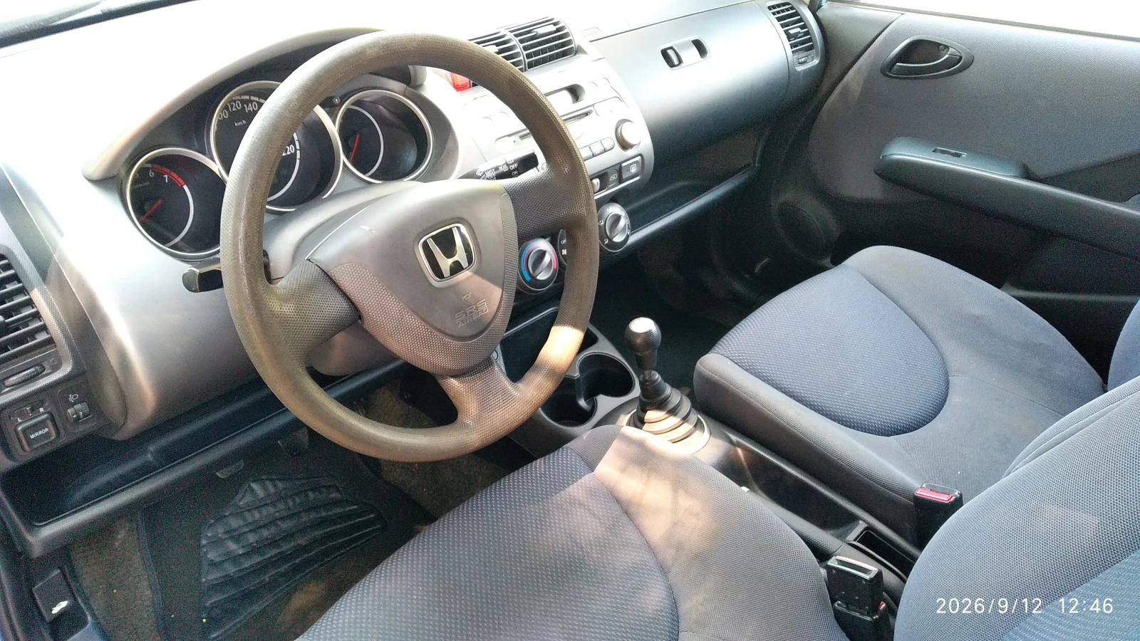 Honda Jazz 1.2 i, снимка 11 - Автомобили и джипове - 56040362