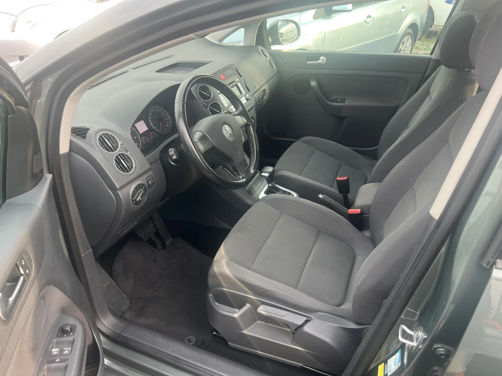 VW Golf Plus 2.0i Avtomat 124756km, снимка 7 - Автомобили и джипове - 56172796
