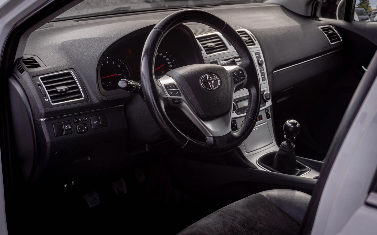 Toyota Avensis 1.8 ������ ���! � ��������! | Mobile.bg � ����������� 7