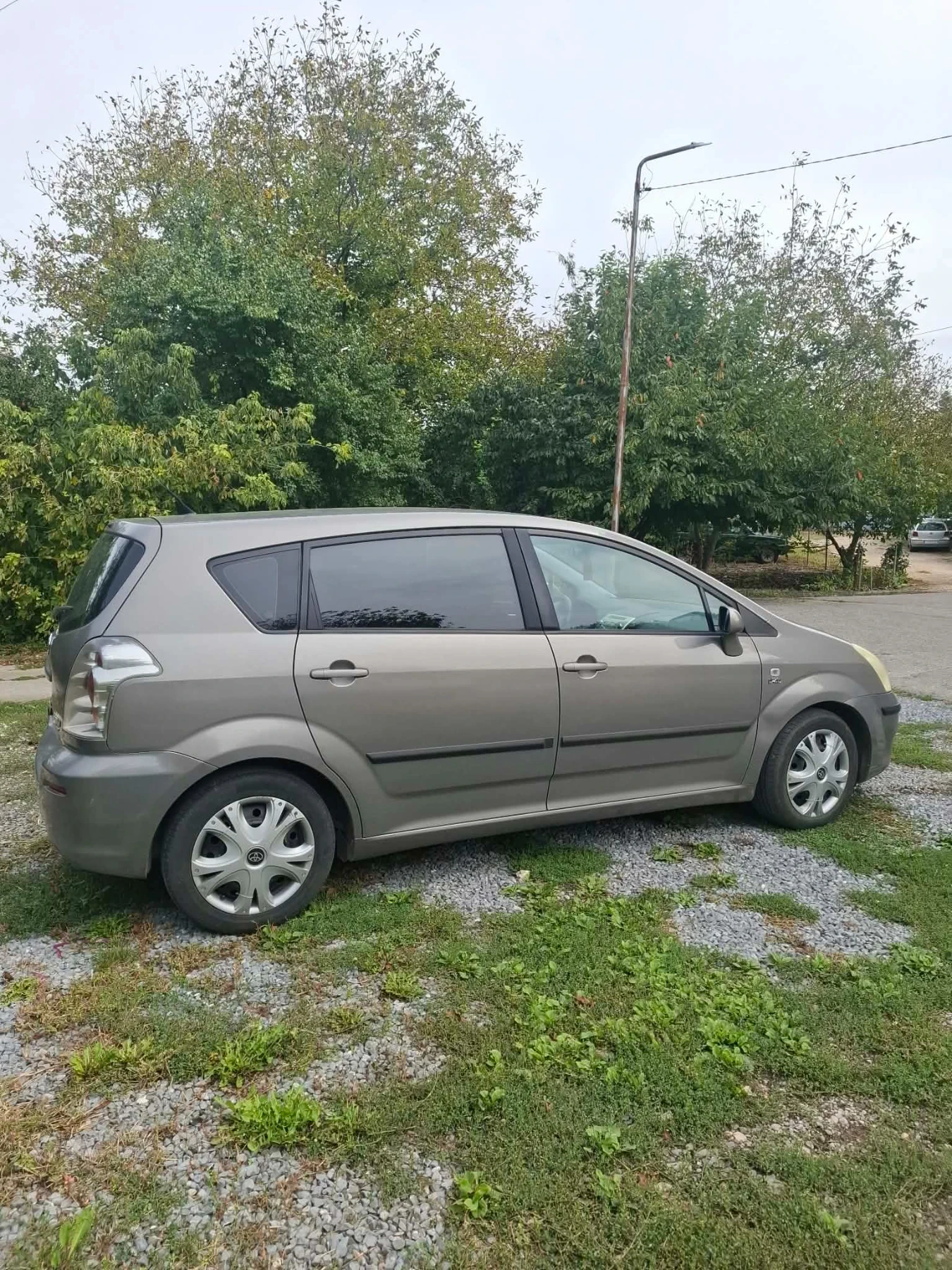Toyota Corolla verso, снимка 5 - Автомобили и джипове - 56605083