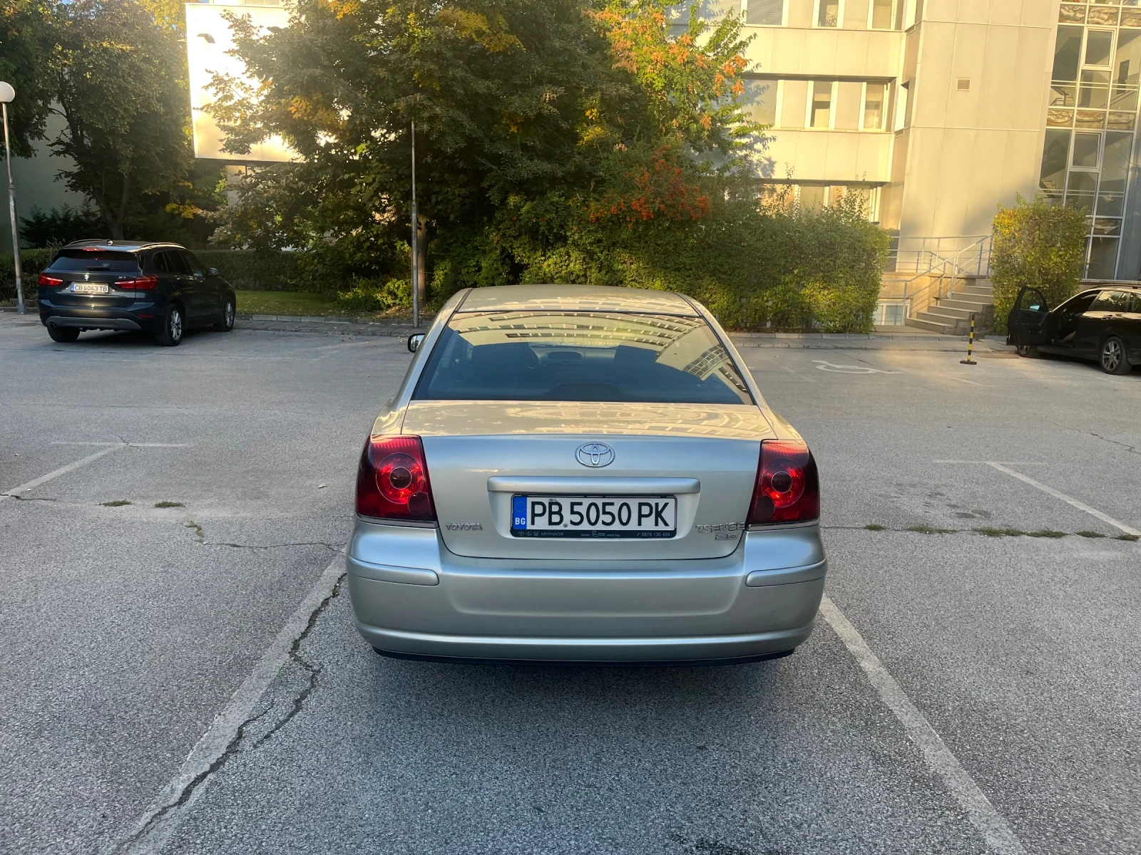 Toyota Avensis, снимка 4 - Автомобили и джипове - 56653391