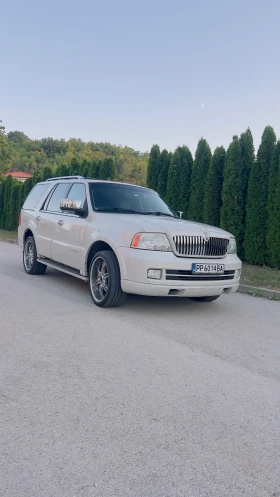     Lincoln Navigator