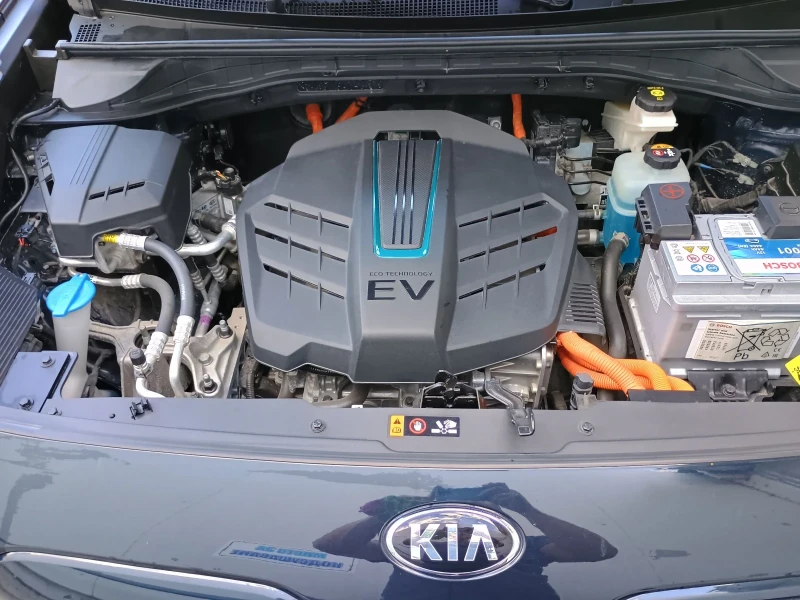 Kia Niro Niro, снимка 13 - Автомобили и джипове - 52977111