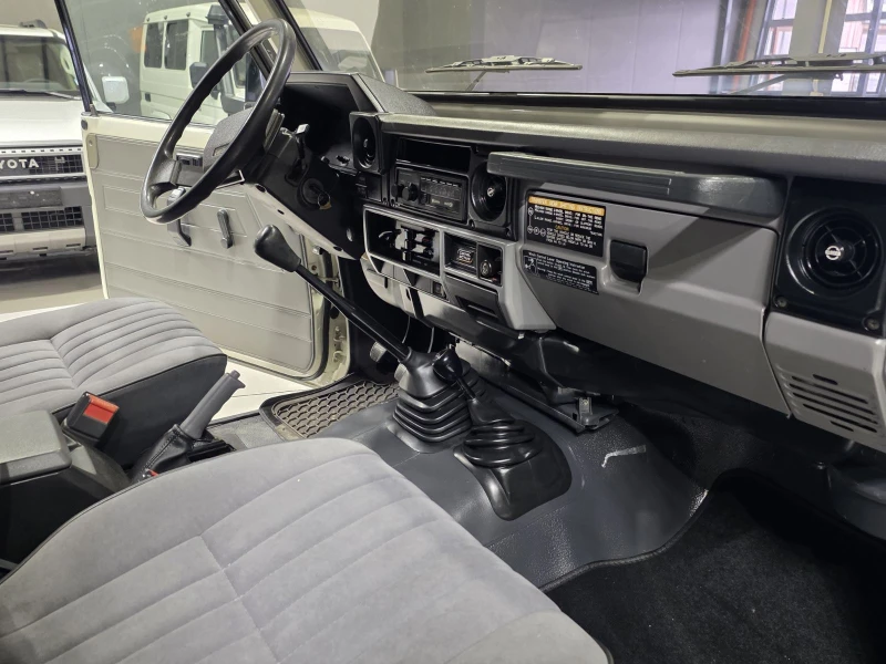 Toyota Land cruiser BJ73, снимка 5 - Автомобили и джипове - 53488030