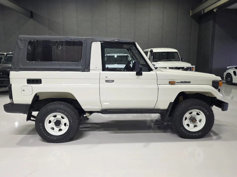 Toyota Land cruiser BJ73, снимка 4 - Автомобили и джипове - 53488030