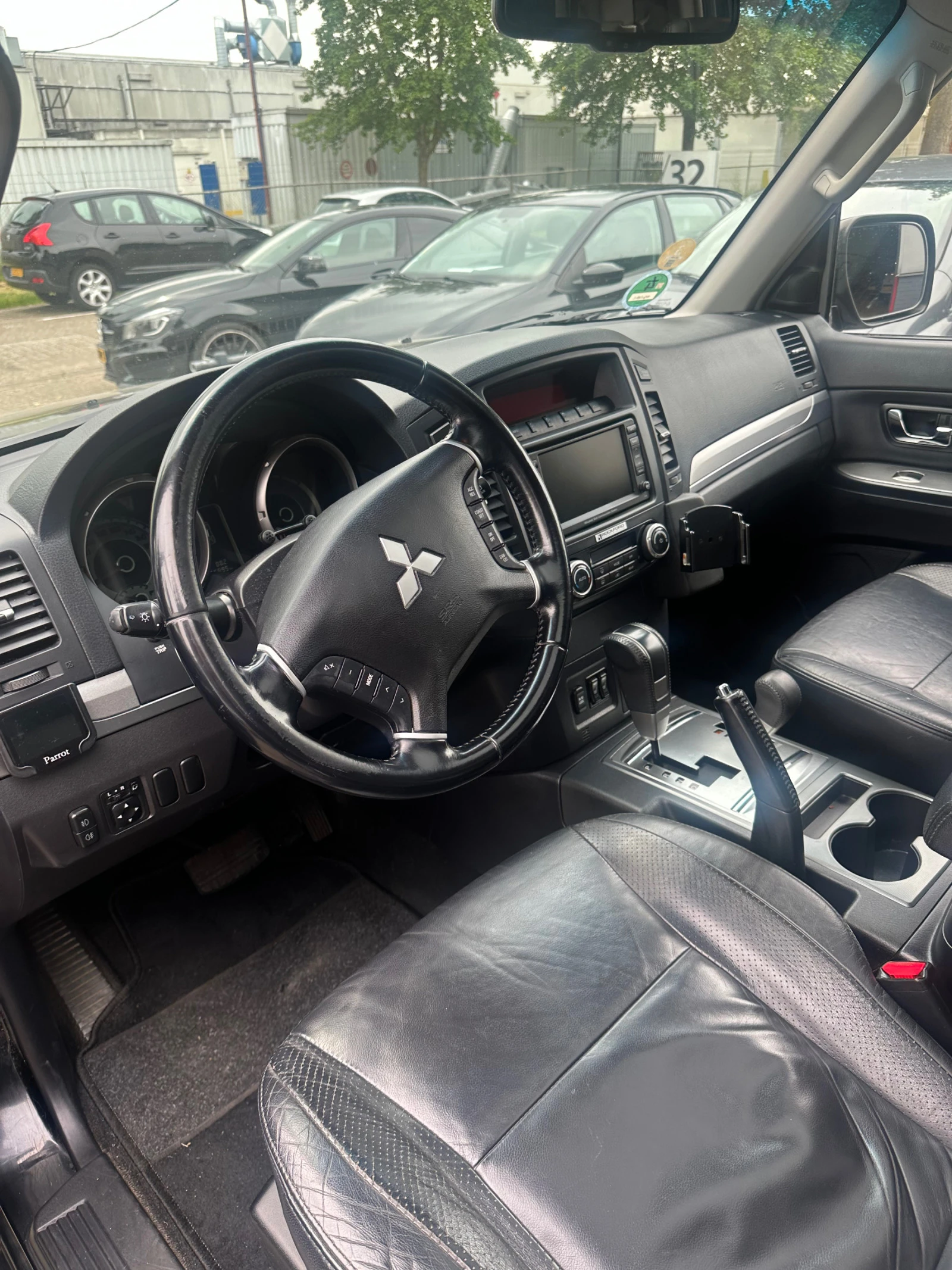 Mitsubishi Pajero 3.2 DI-D Instyle Airco Cruise, Navi  - изображение 4