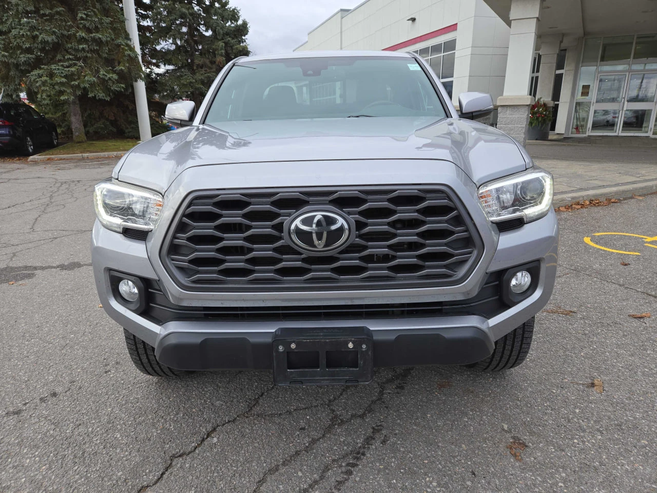 Toyota Tacoma CARFAX* АВТОФИНАНСИРАНЕ* БЕЗ ПЪРВОНАЧАЛНА ВНОСКА*  - изображение 6