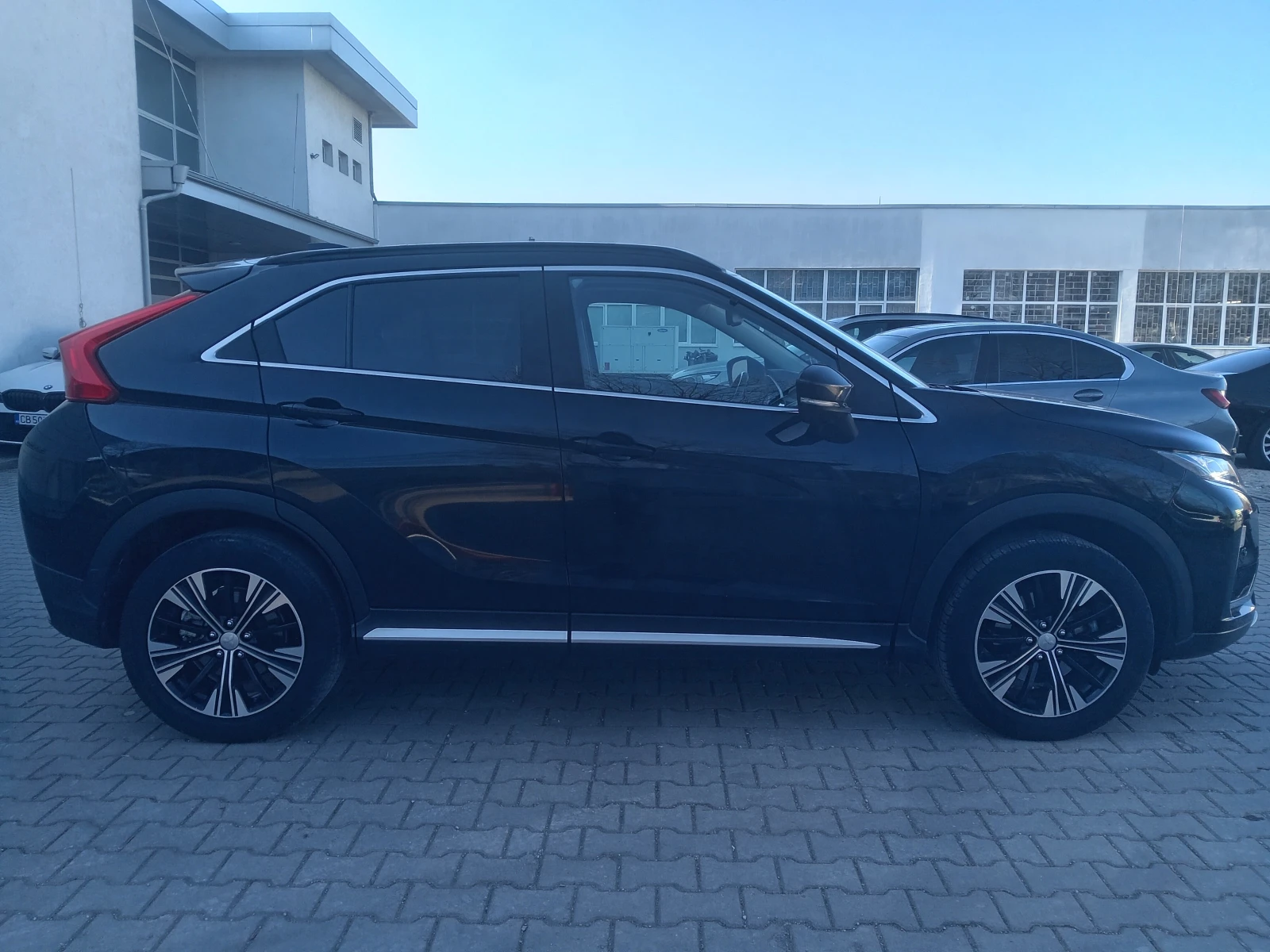 Mitsubishi Eclipse Cross 1.5iT AWD Auto - изображение 6