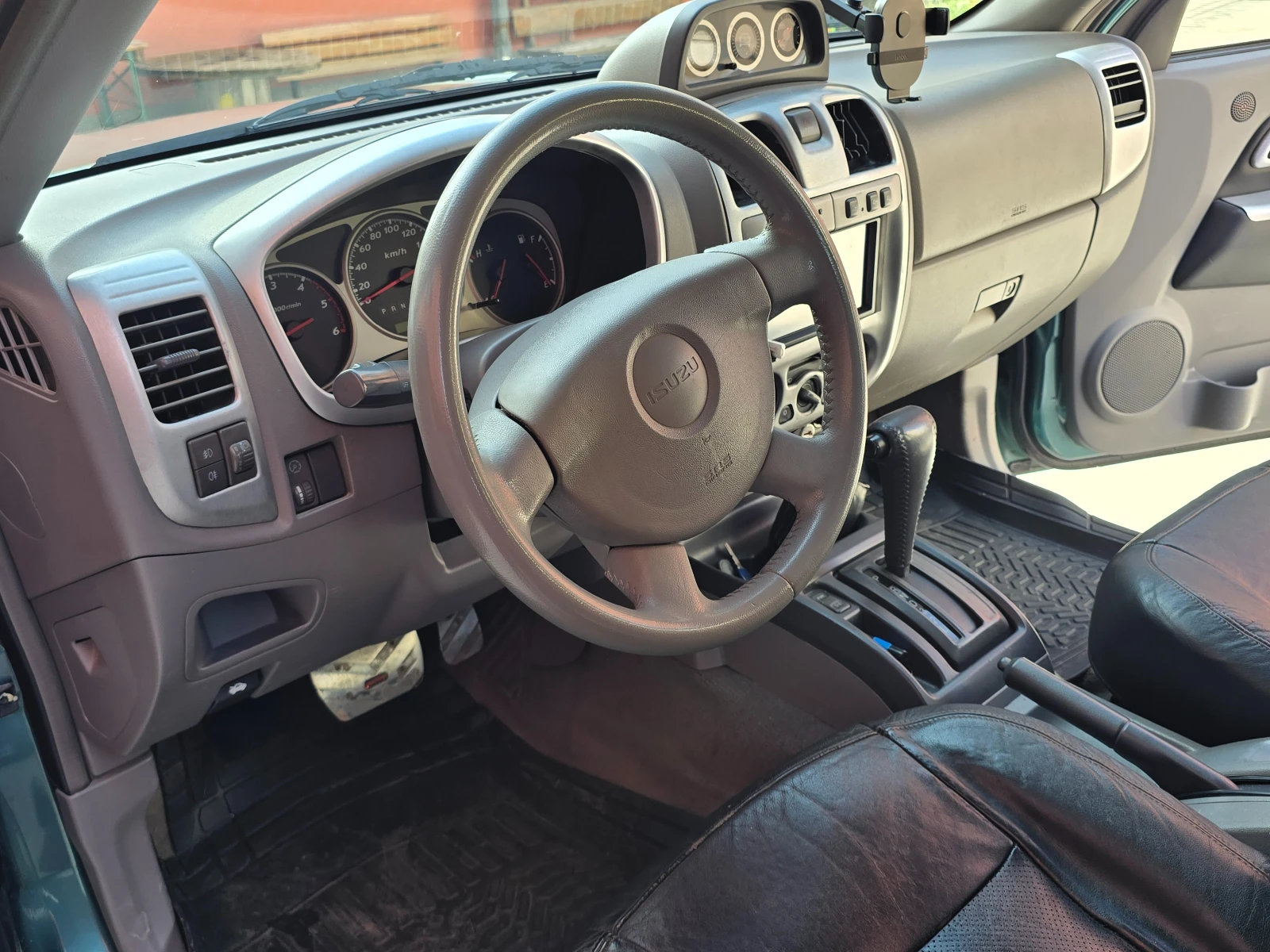 Isuzu D-max | Mobile.bg � ����������� 12