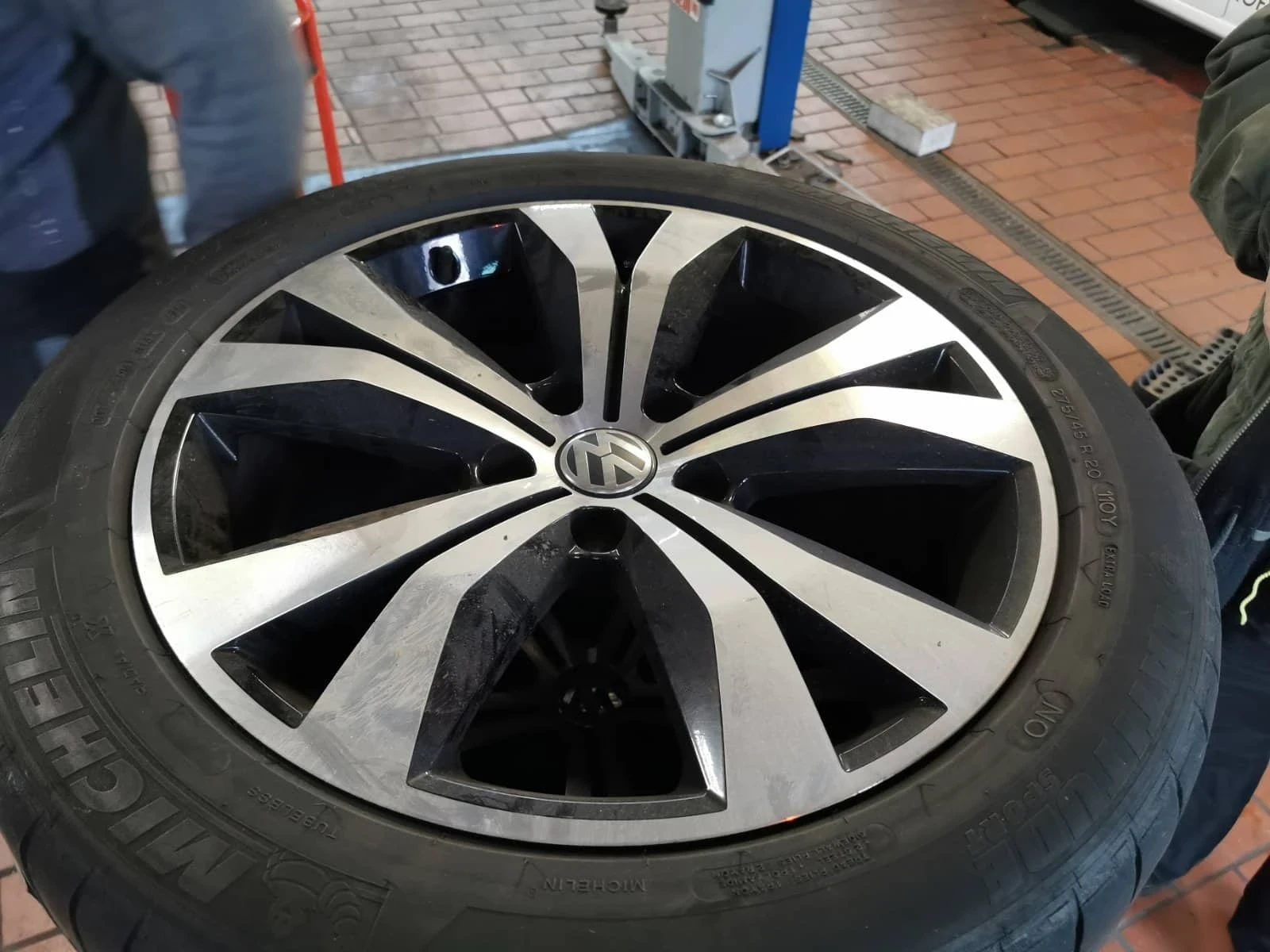 VW Touareg, снимка 10 - Автомобили и джипове - 54068870