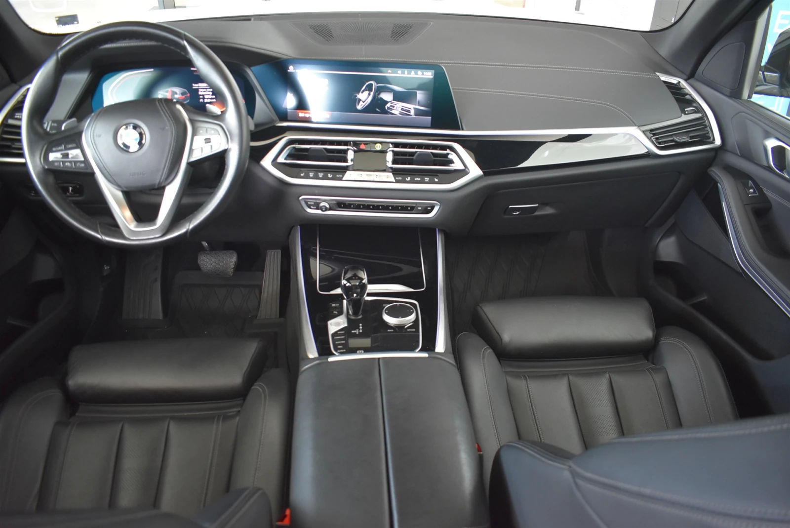 BMW X5 xDrive40i, снимка 7 - Автомобили и джипове - 54470142