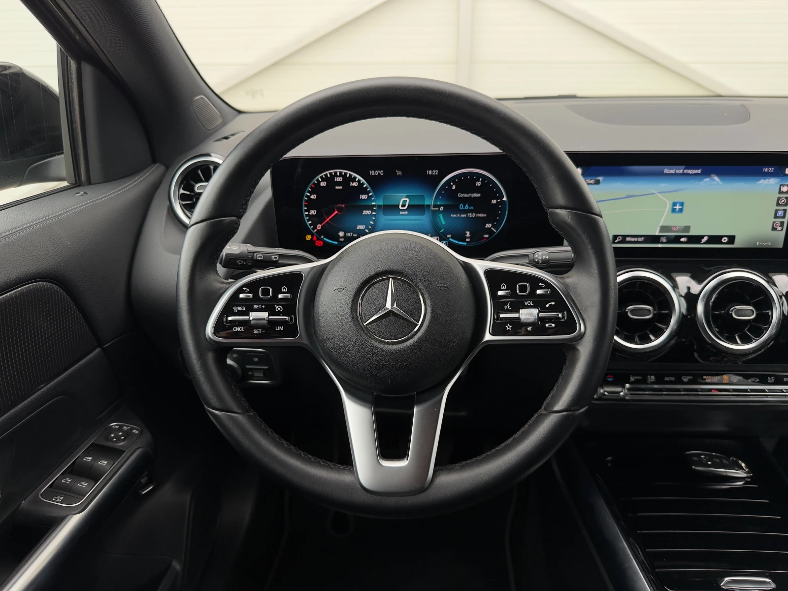 Mercedes-Benz GLA 200 2.0d Digital/Навигация/Full Led/Собствен лизинг, снимка 12 - Автомобили и джипове - 54478303