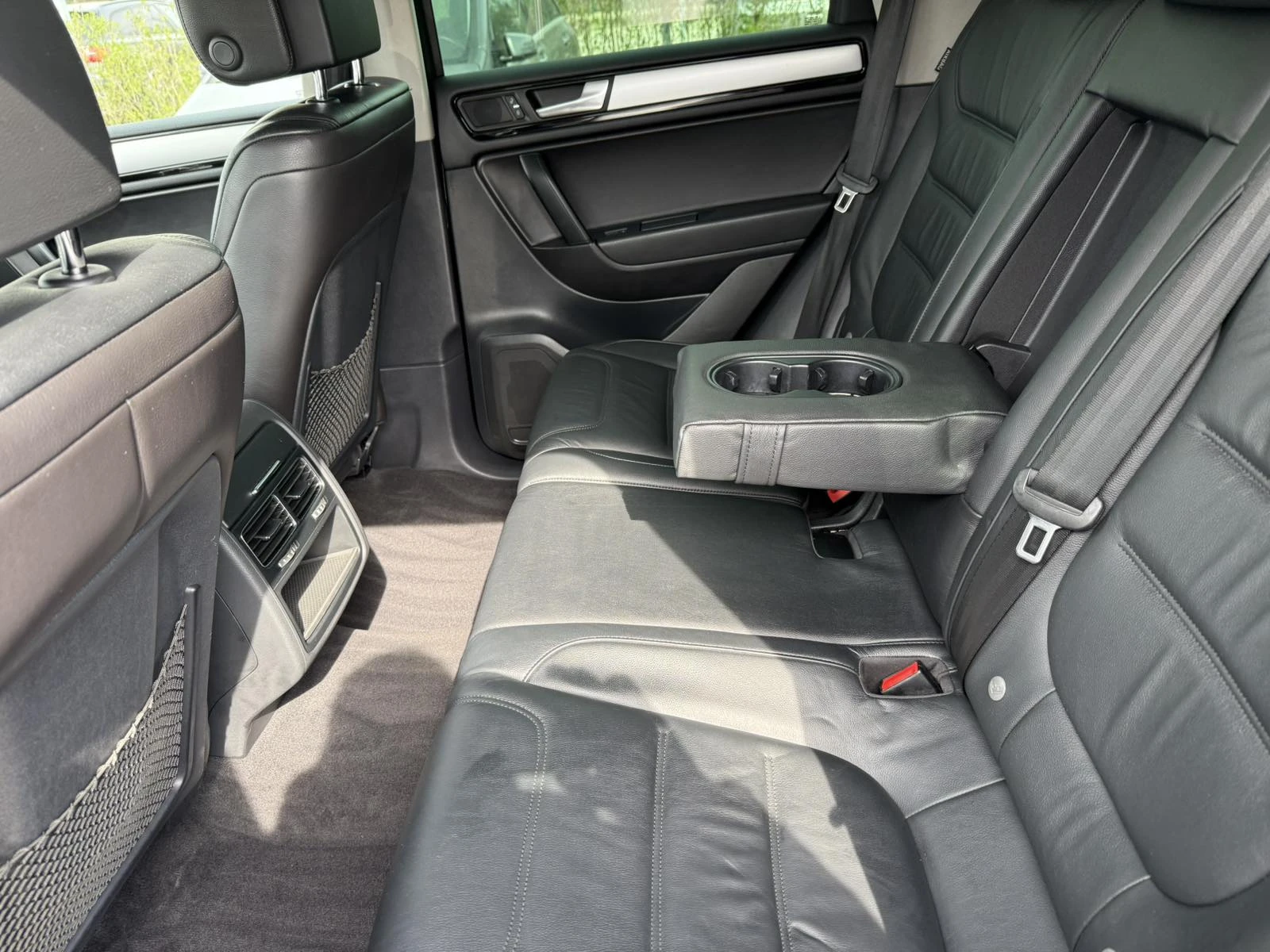 VW Touareg 3.0TDI 245к.с., снимка 12 - Автомобили и джипове - 54667462