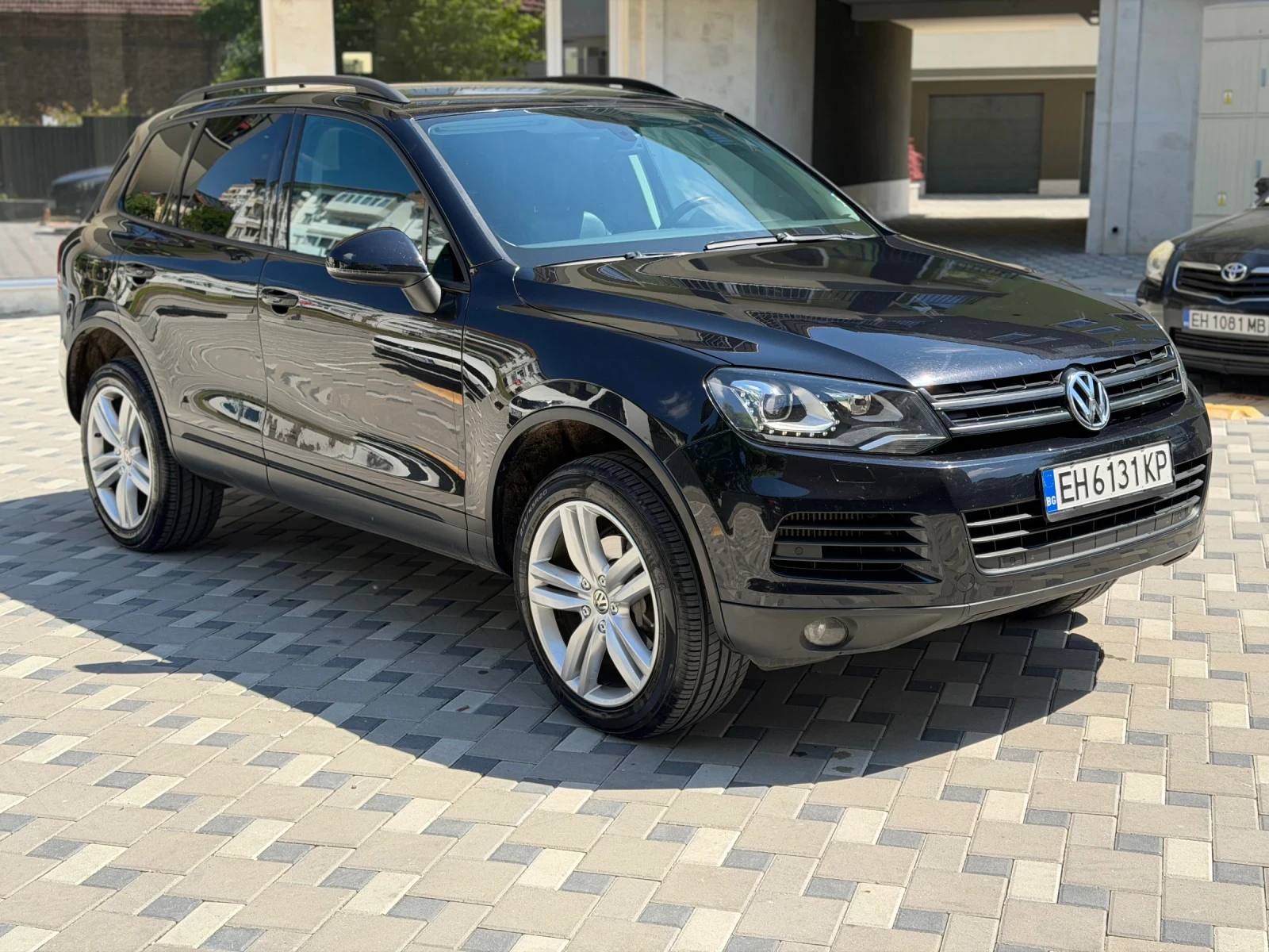VW Touareg 3.0TDI 245к.с., снимка 2 - Автомобили и джипове - 54667462