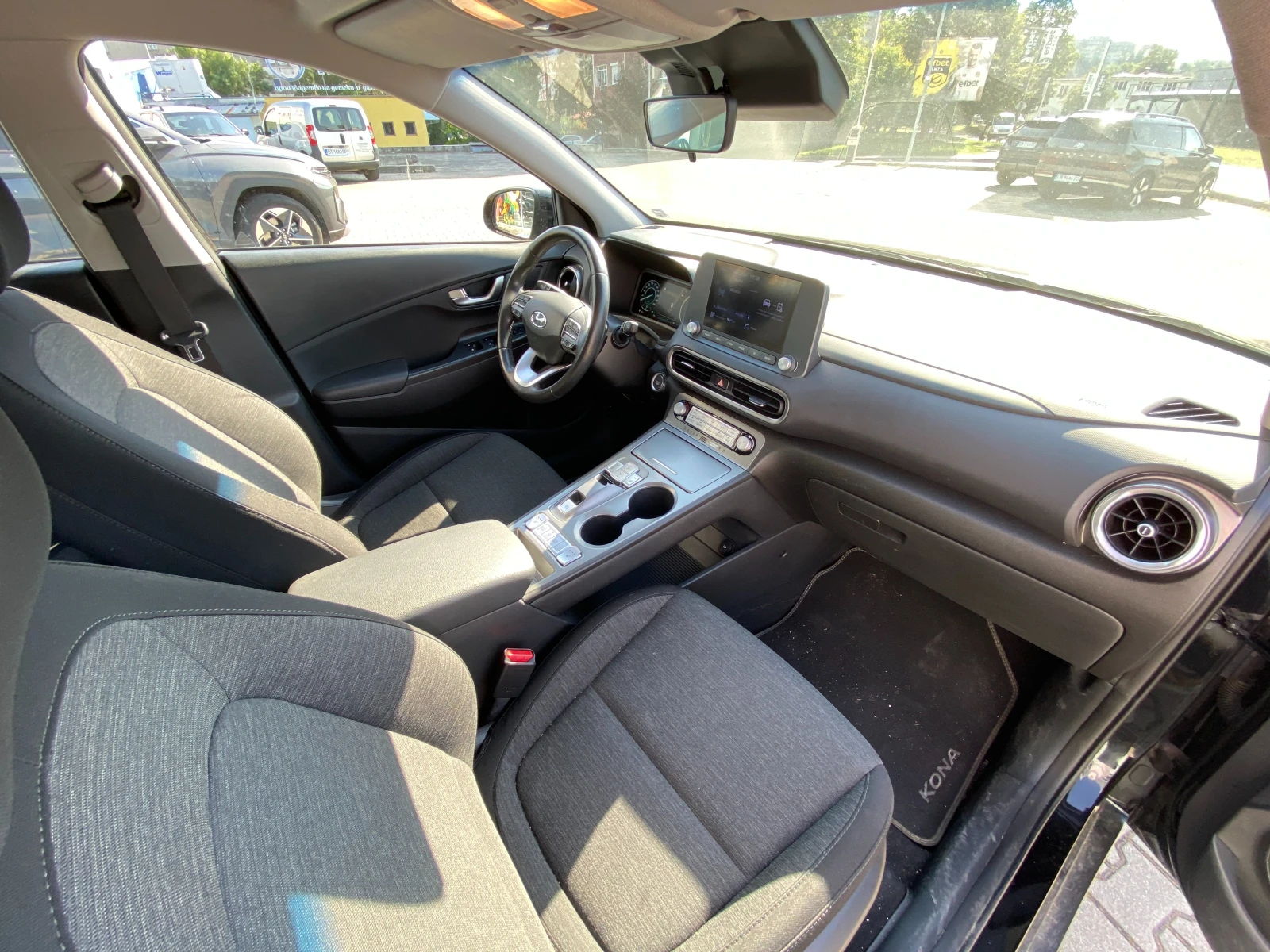 Hyundai Kona Electric 39, 2 kWh 136 к.с., снимка 10 - Автомобили и джипове - 55129919