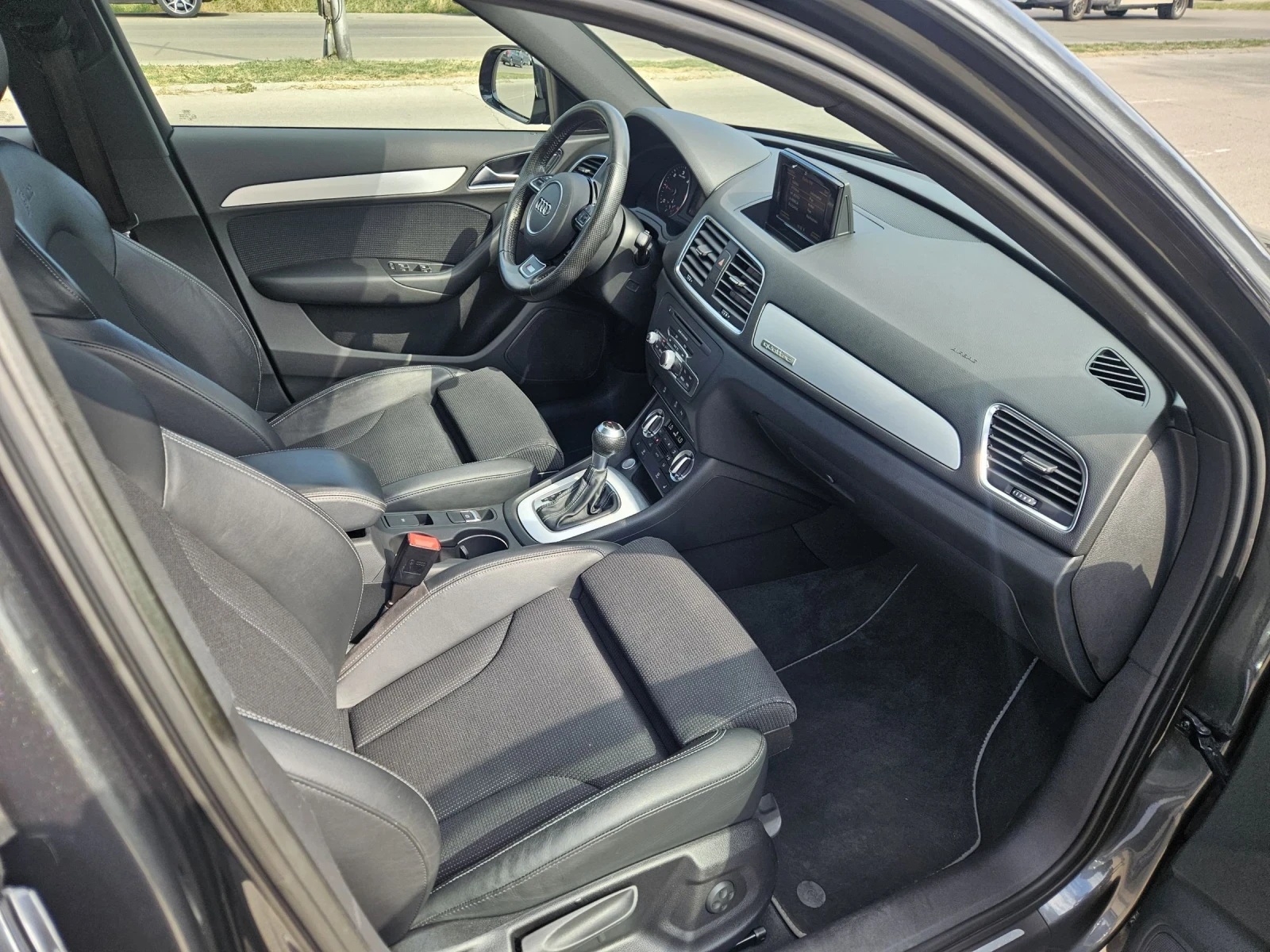 Audi Q3 2.0 tdi 140 k.c. S-LINE, снимка 10 - Автомобили и джипове - 55455569