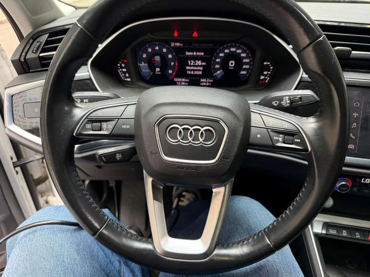 Audi Q3 * Komfort * CARFAX * ОПЦИЯ ЗА ФИНАНСИРАНЕ * , снимка 13 - Автомобили и джипове - 55731083