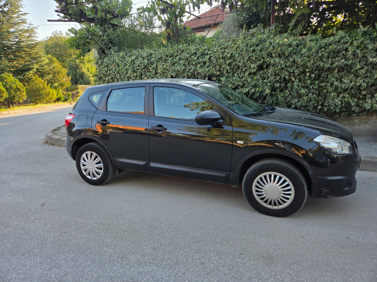 Nissan Qashqai, снимка 2 - Автомобили и джипове - 56039389