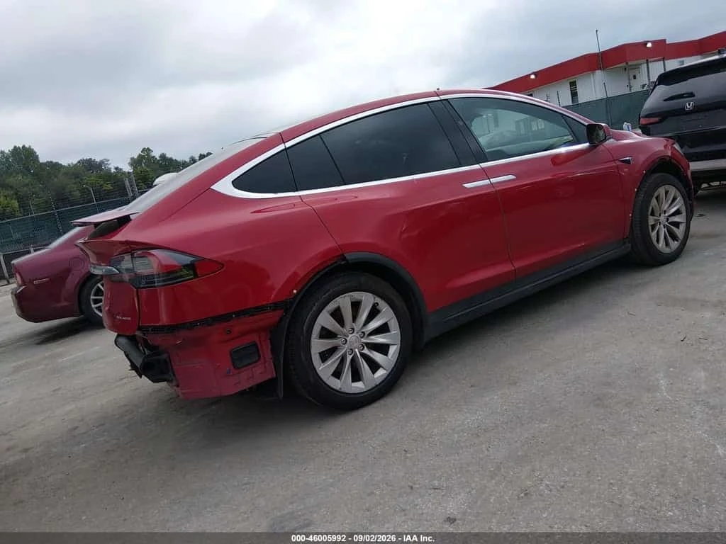 Tesla Model X LONG RANGE DUL AMOTOR ALL WHEEL DRIVE/LONG RANGE, снимка 4 - Автомобили и джипове - 56208132