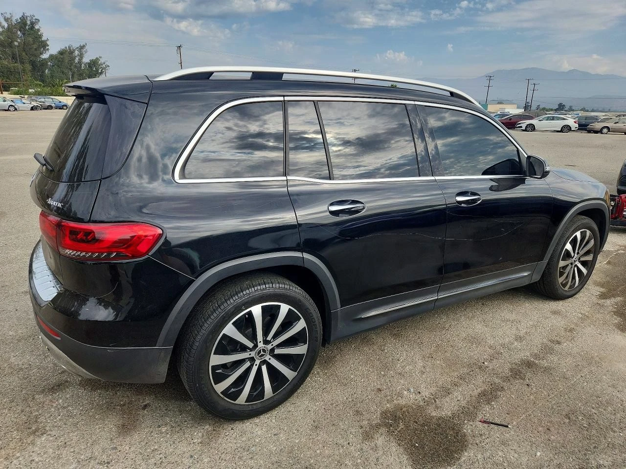 Mercedes-Benz GLB 250 4MATIC, снимка 3 - Автомобили и джипове - 56711597