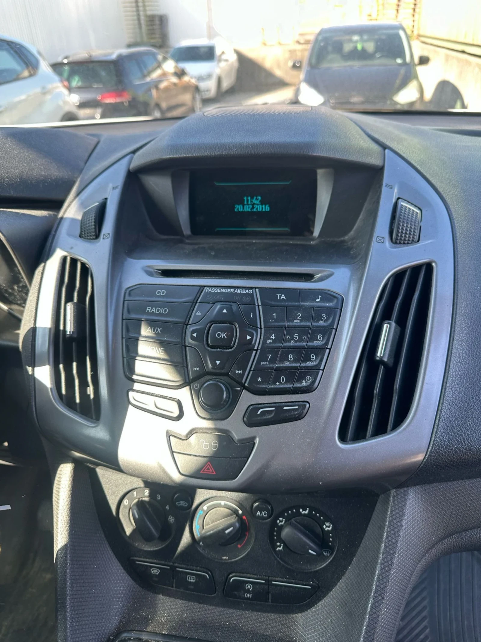 Ford Transit Connect / 1.6TDCI 95hp / AC / EU5 - изображение 6