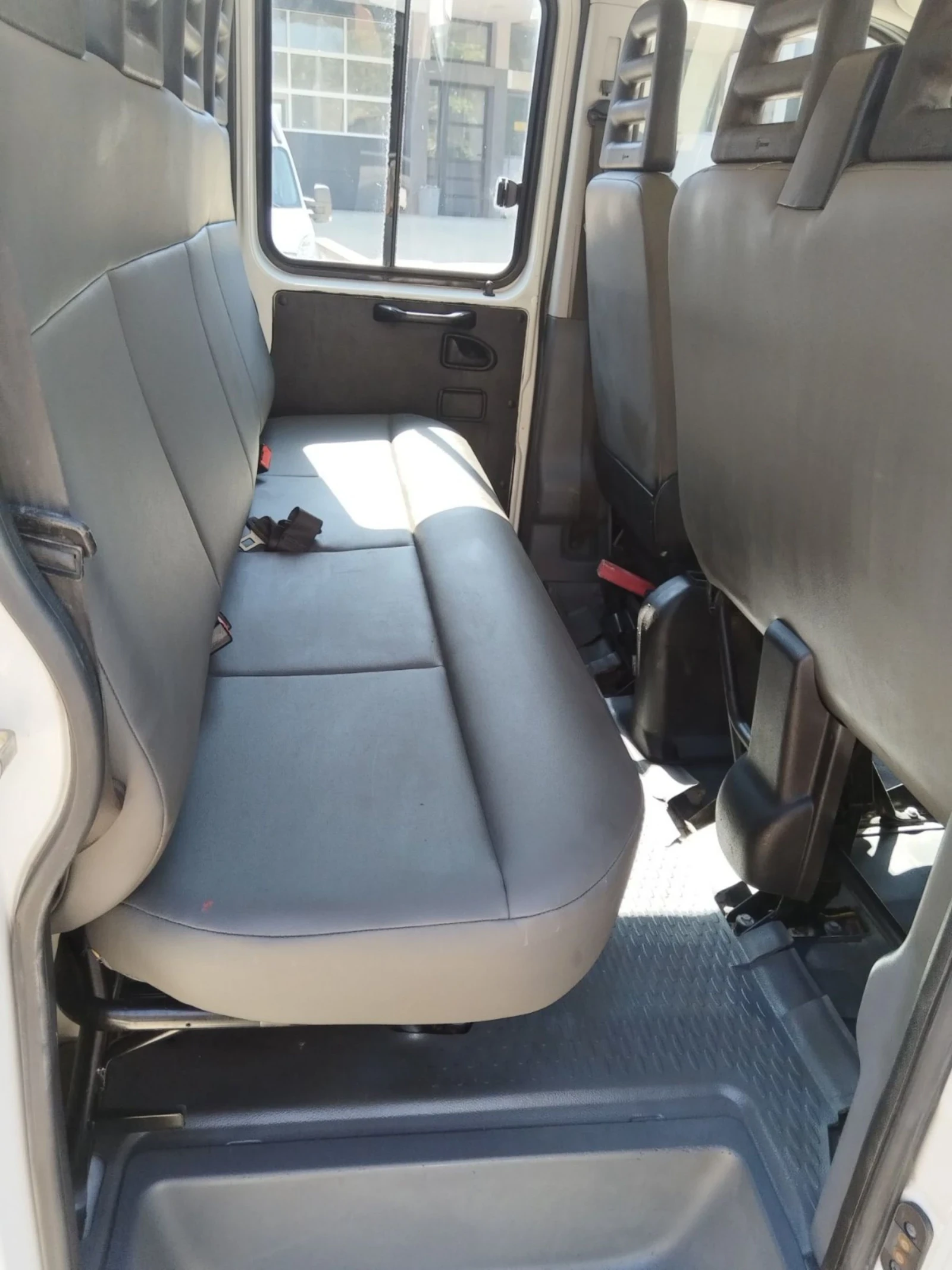 Iveco 35c13 7места швейцарски, снимка 6 - Бусове и автобуси - 54854080