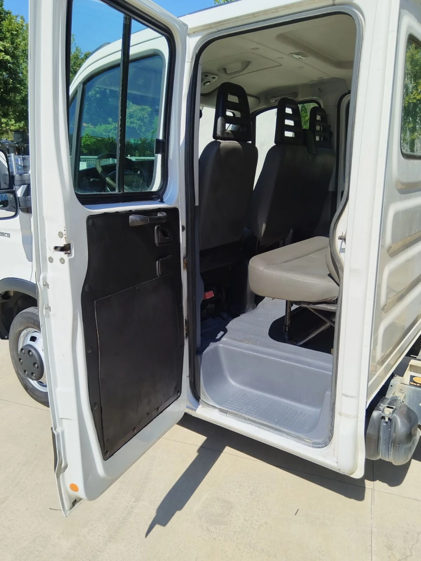 Iveco 35c13 7места швейцарски, снимка 9 - Бусове и автобуси - 54854080