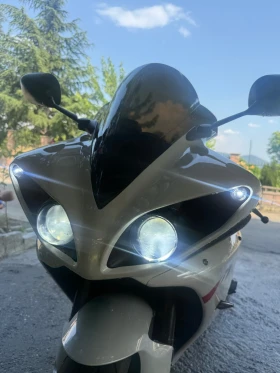 Yamaha YZF-R1 BigBang | Mobile.bg    2