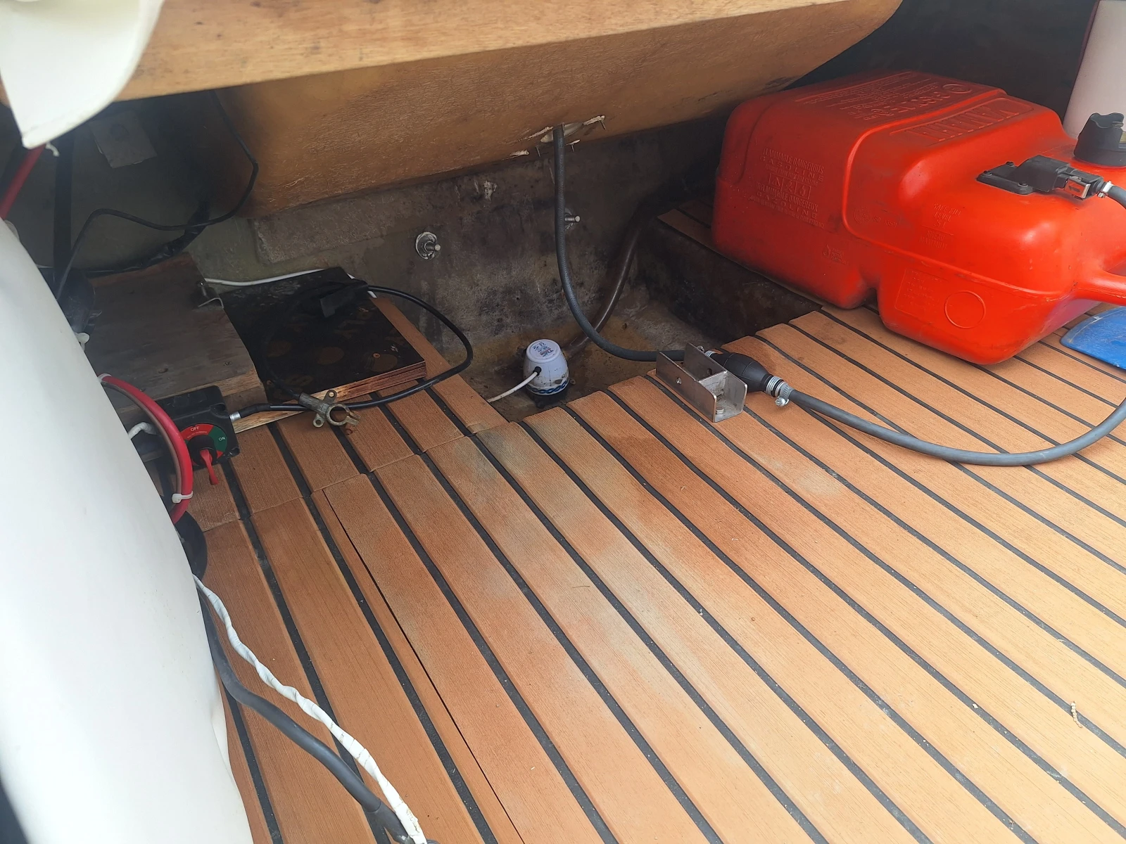 Лодка Yamaha, снимка 3 - Воден транспорт - 54285536