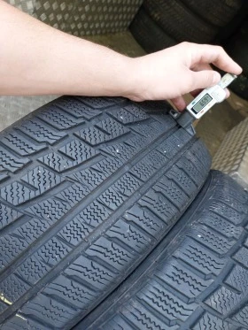 Гуми Зимни 245/40R18, снимка 4