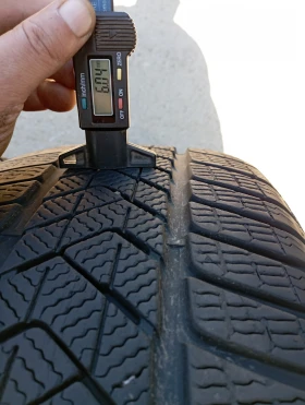 Гуми Зимни 245/50R19, снимка 10