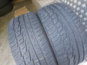 Гуми Зимни 245/40R18, снимка 1 - Гуми и джанти - 42828579