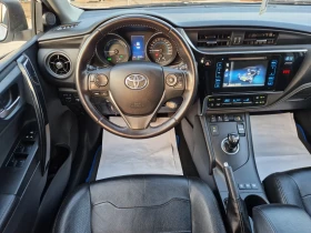 Toyota Auris 1.8/Обслужен/SWISS TREND/KEYLESS/КОЖА/Подгрев/Кам., снимка 11