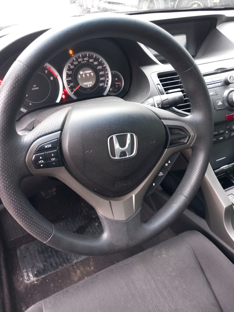 Honda Accord 2.0 vvti, снимка 11 - Автомобили и джипове - 45875789