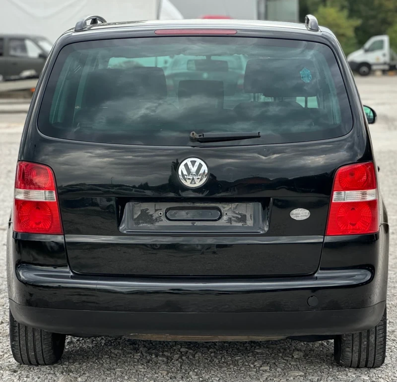 VW Touran 1.9TDI/105кс, снимка 5 - Автомобили и джипове - 47545224