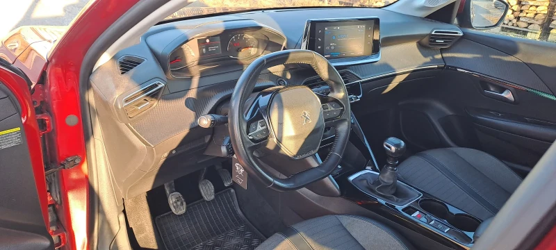 Peugeot 208 1.5hdi ALLURE, снимка 17 - Автомобили и джипове - 48418455