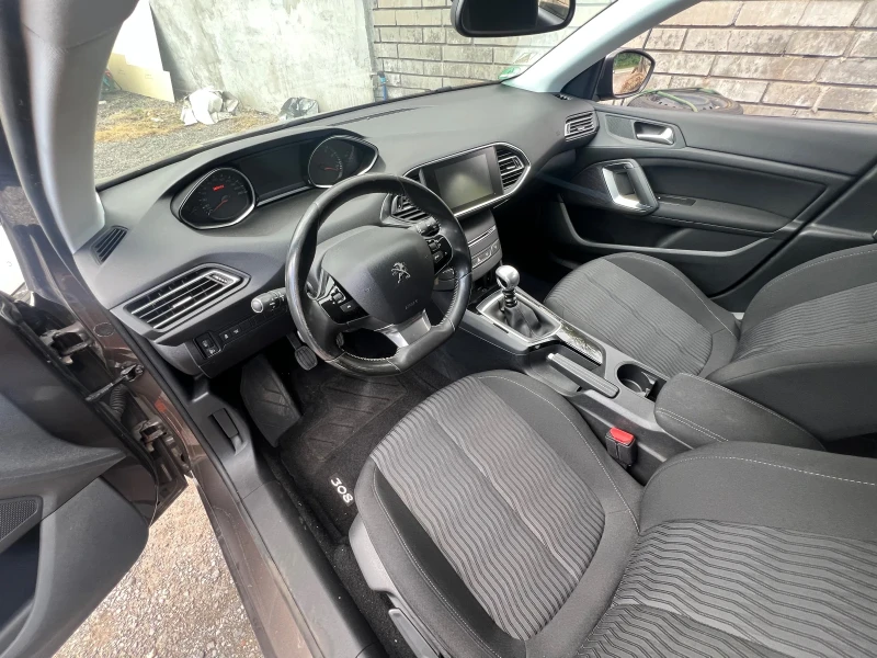 Peugeot 308 1.2 131к, снимка 11 - Автомобили и джипове - 50747180