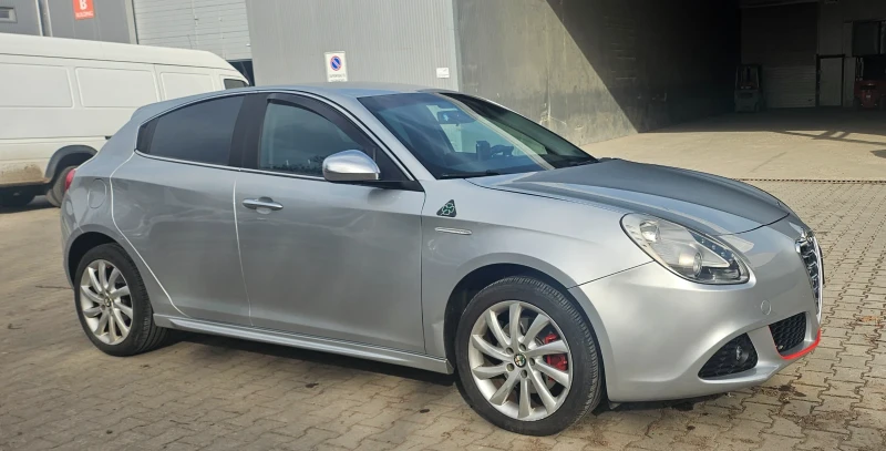 Alfa Romeo Giulietta, снимка 7 - Автомобили и джипове - 52447824