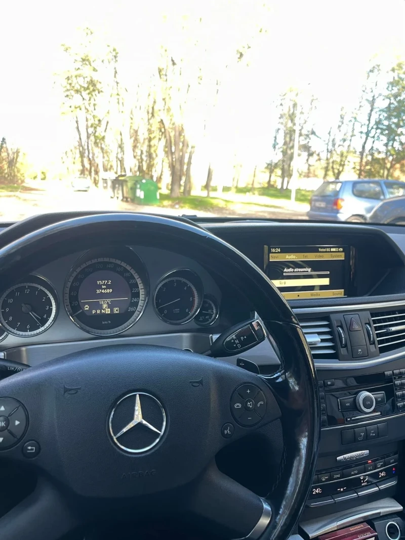 Mercedes-Benz E 350, снимка 9 - Автомобили и джипове - 52808484