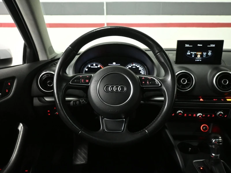 Audi A3 * No Accident Sunroof Heated Seats Push Button Sta, снимка 13 - Автомобили и джипове - 52827443