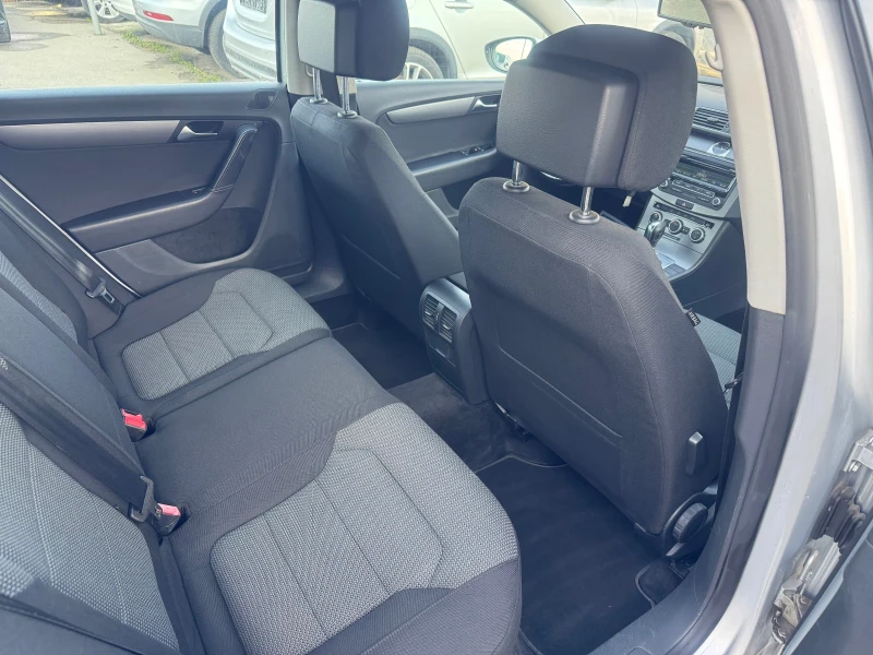 VW Passat, снимка 10 - Автомобили и джипове - 52838466